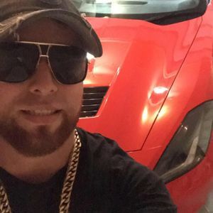 Meet your Posher, Victor